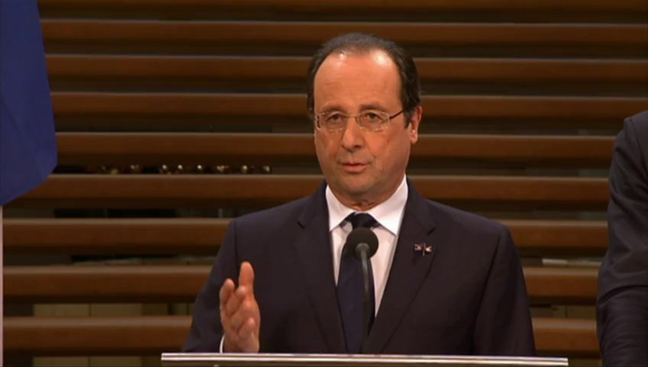 Hollande : "Valérie Trierweiler va mieux"