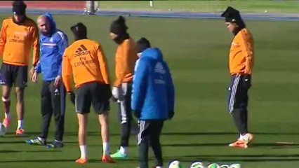 Ramos duda ante el Espanyol por molestias en una rodilla