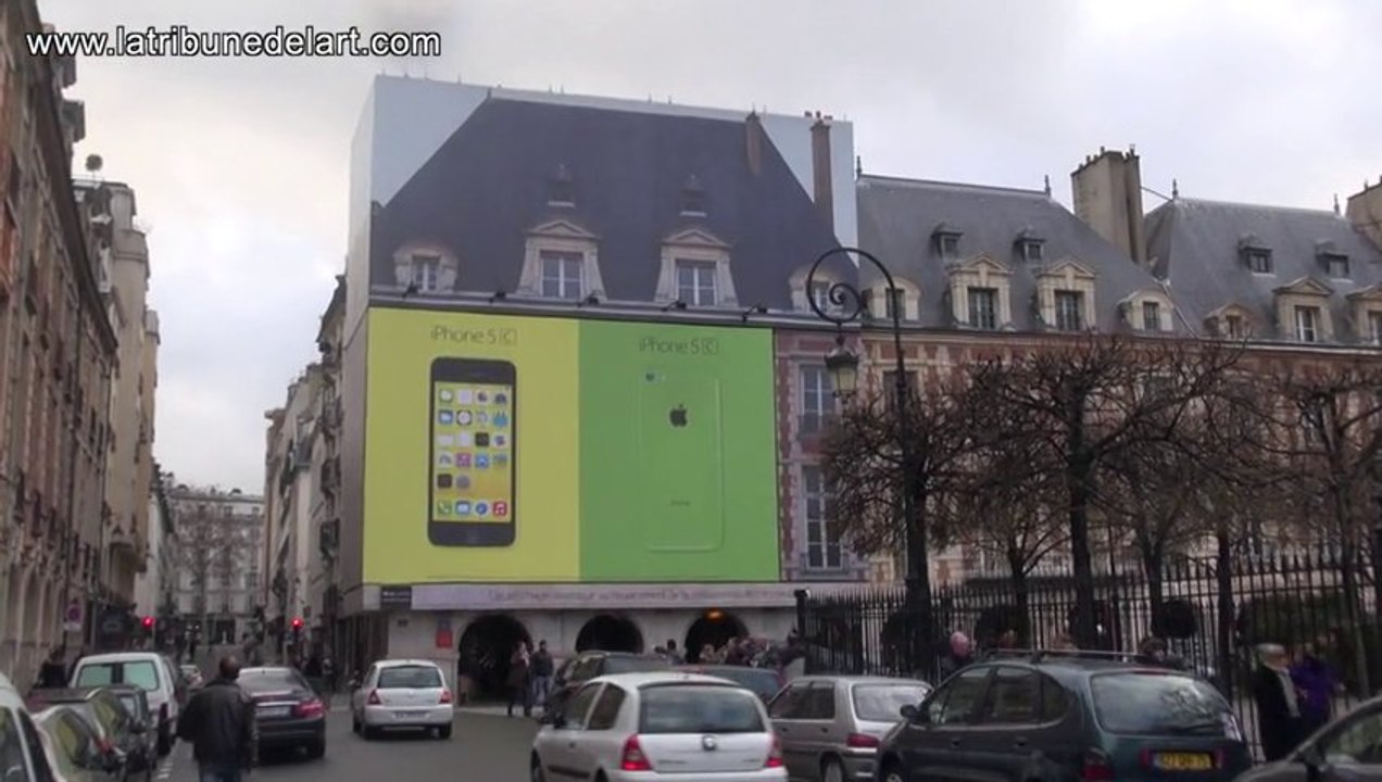 Les publicités géantes défigurent Paris