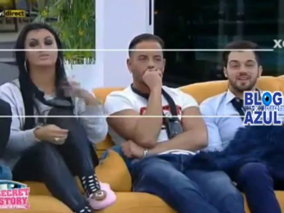 Mara discute com Alexandra e "ataca" Cláudio e Jéssica