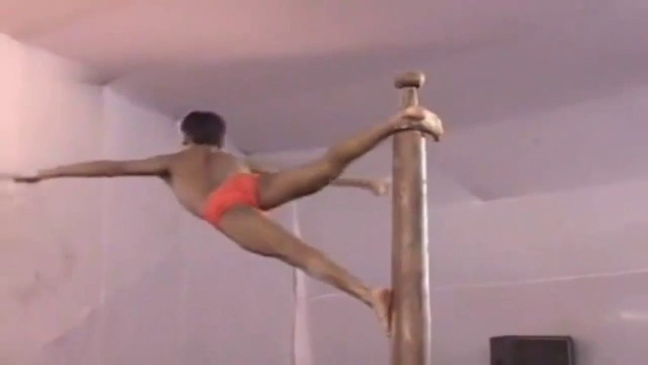 Amazing Indian Pole Dance and Acrobatics
