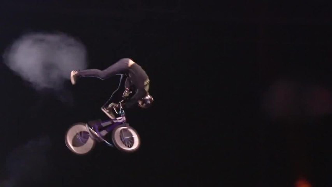 Frontflip Bikeflip en BMX par Ryan Williams