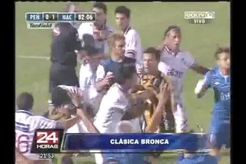 Bloque Deportivo: Cris Martínez, el delantero que enamoró a Universitario (3/4)