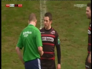 Cornell Du Preez donne un coup de tête à Paul O'Connell