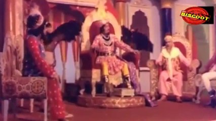 Alavudinum Arbutha Vilakkum Tamil Movie Scene Rajinikanth In Meeting In Palace