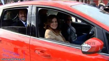 Botella prueba el 'Plan Adapta' junto a discapacitado