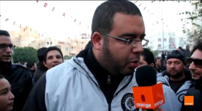 وقفة إحتجاجية لاحباء النادي الرياضي الصفاقسي امام مقر الولاية