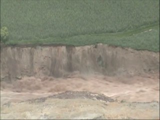 Crues spectaculaires et glissements de terrain au Pérou