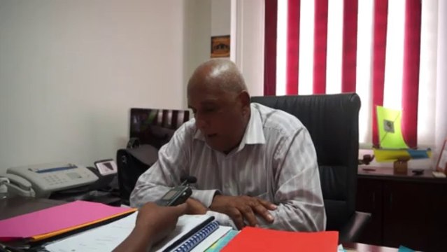 Eugène Larcher fait le point et annonce une réunion pour l'après midi.