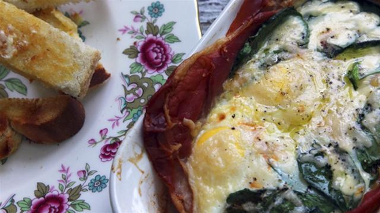 Baked Eggs With Spinach Recipe