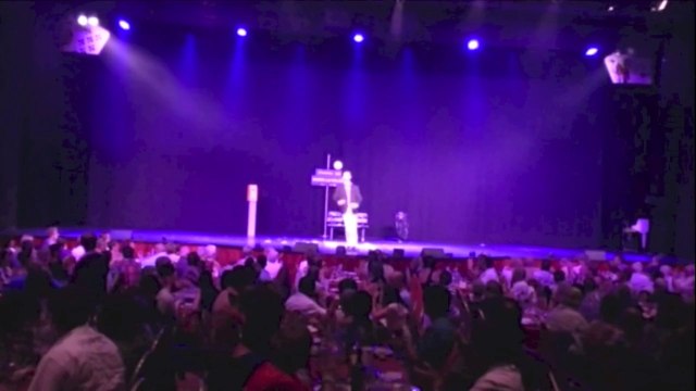 Artiste Magicien | Vice-Champion de France | Numéro de gala spectacle de magie | Magicien Paris