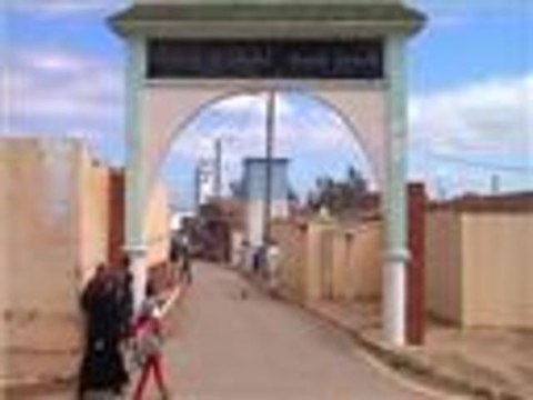 ضريح سيدي الأخضر بن خلوف مقصد للزائرين بالجزائر