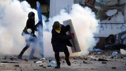 Violence as Ukraine anti-protest law enacted