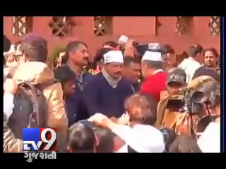 Watch Why Kejriwal called off dharna against Delhi Police ? - Tv9 Gujarati