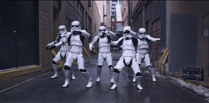 Quand les Stormtroopers de Star Wars Twerk et Rappent !!