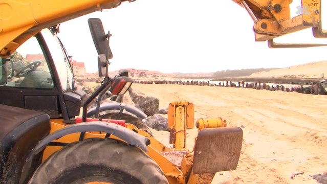 Travaux de renforcement des digues de l'exutoire du lac marin à Vieux-Boucau