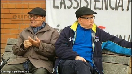 Vecinos se movilizan contra el despido de dos doctoras