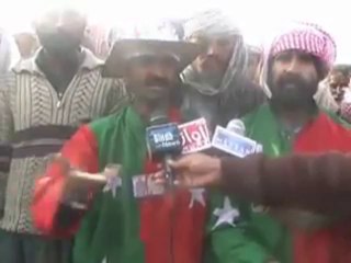 People of Dera Bugti IDPs crying at Kashmore when a young man passaway last night.