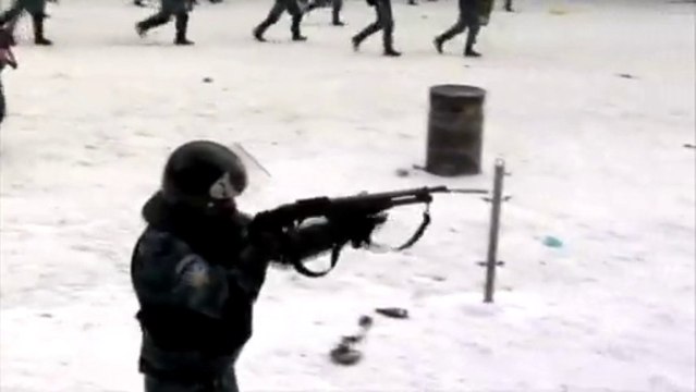 Premiers morts dans les émeutes de Kiev