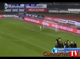 Sabri'den Ajax kalesine süper aşırtma