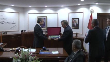 Bakan Eker, belediye başkanı Koçal'ı ziyaret etti -