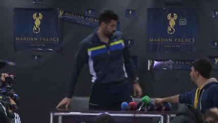 Fenerbahçe'nin takım kaptanlarından Volkan Demirel -