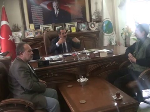 EFE TAŞLIÇAY BELEDİYE BAŞKANINA SORDU