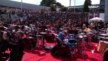 Plus grand groupe de rock du Monde. Lorient relance le défi