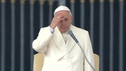Pope prays for Syria "to urgently reach a stop to the violence"