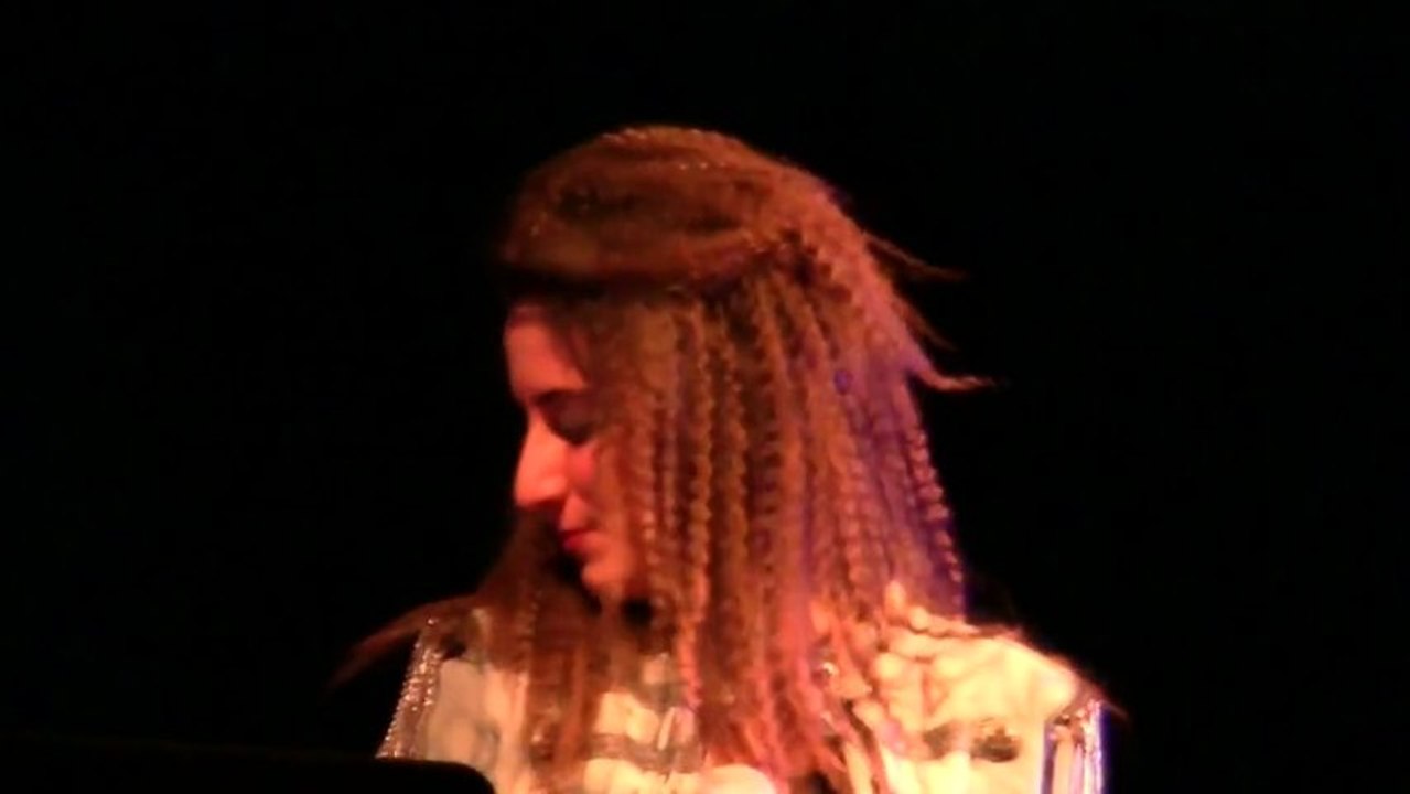 Benedetta - Applause (Lady Gaga)