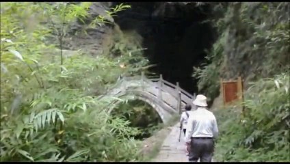 Zhangjiajie Canyon, Amazingly Beautiful and Natural - Zhangjiajie, China Tours