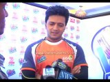 Riteish deshmukh  is  working hard to achive their goal in  the cricket for Team  veer marathi  soon publishes in zee talkies Calenders 2014