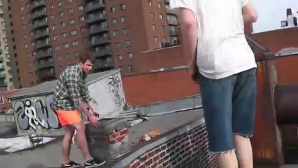 Saut entre deux toits