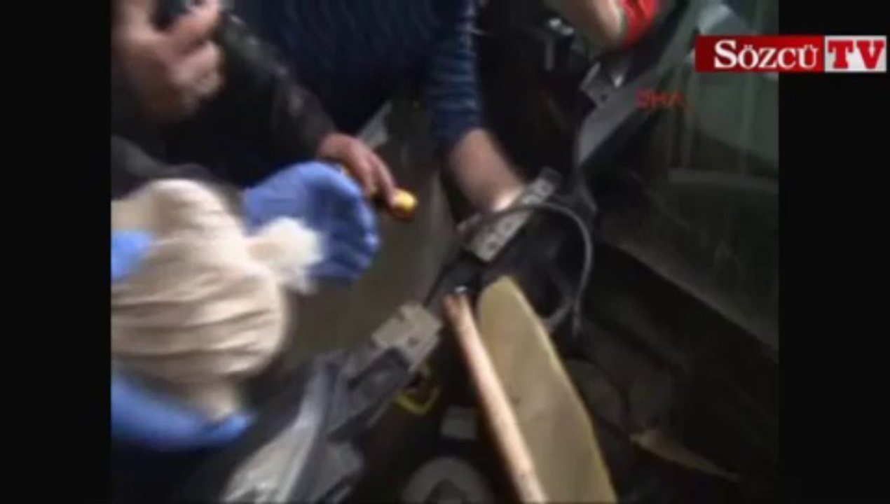 Aracın motorundan 30 kilo eroin çıktı