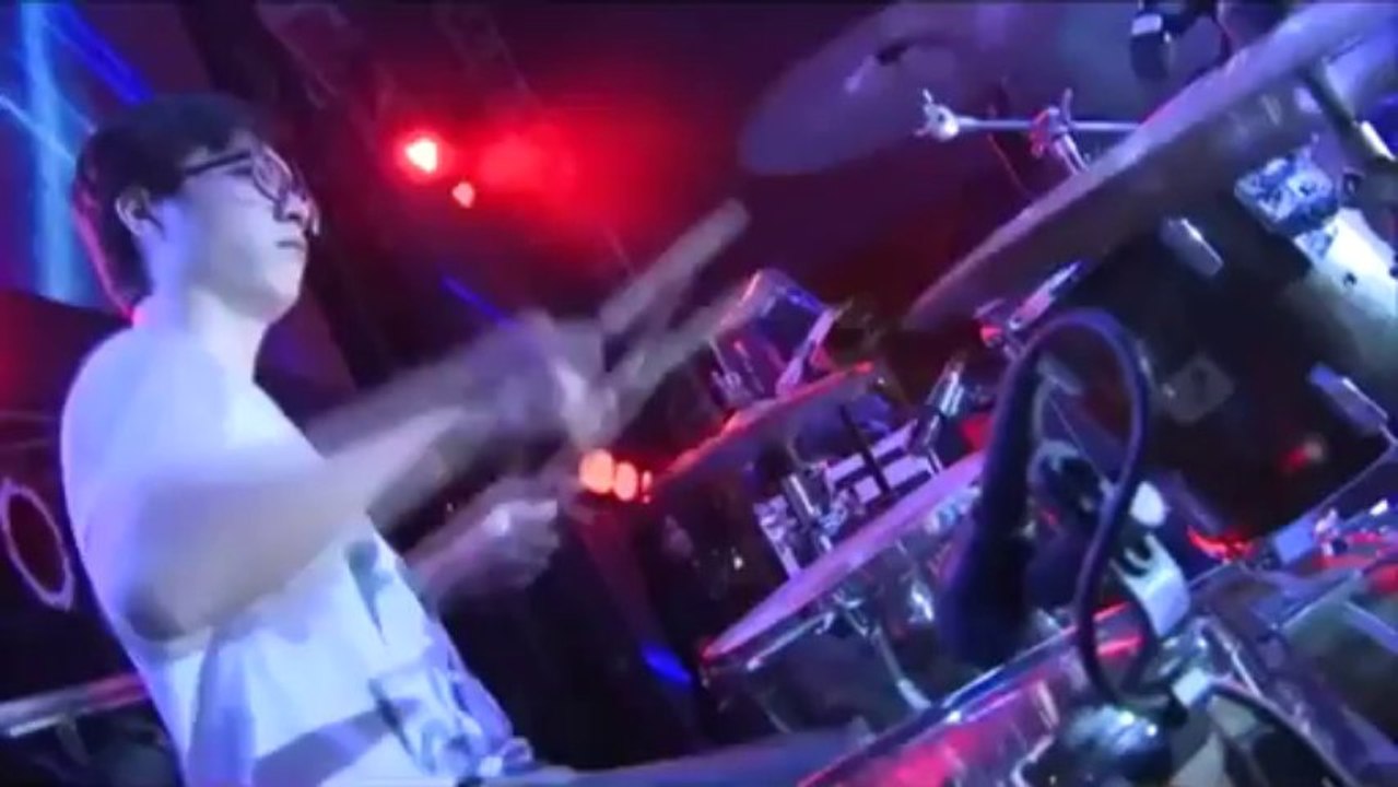 [MobiFone RockStorm 2013 - Hải Phòng] Nhắm Mắt - KOP