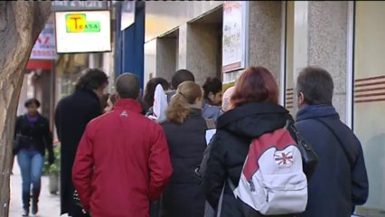 El  desempleo en España bajó en 69.000 personas en 2013, hasta los 5.896.300