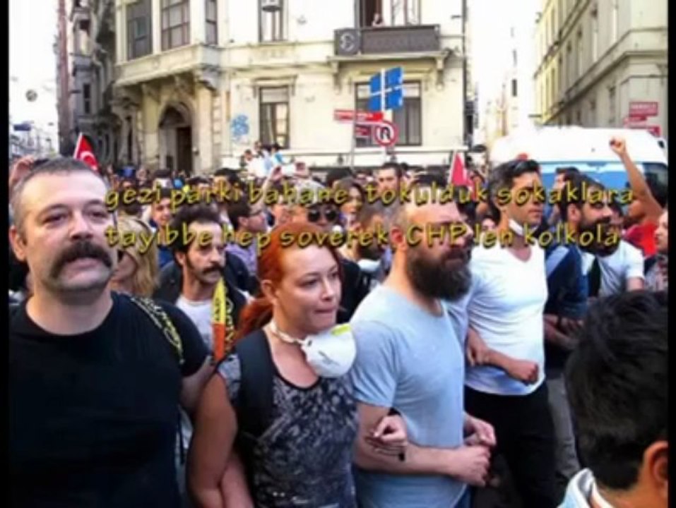 Karadeniz'den Eylemcilere Şarkı
