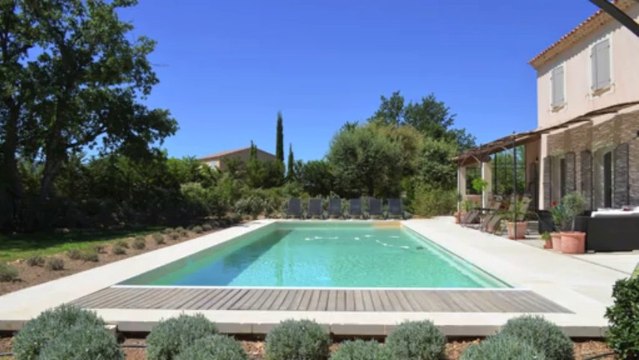 Location saisonnière dans le Luberon - Maison à Lacoste - Piscine - 10 personnes