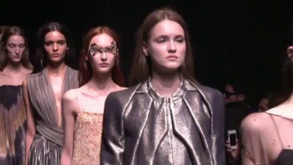 Fashion week: défilé de la Française Yiqing Yin