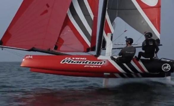 Franck Cammas tryes the Flying Phantom - Groupama Sailing Team
