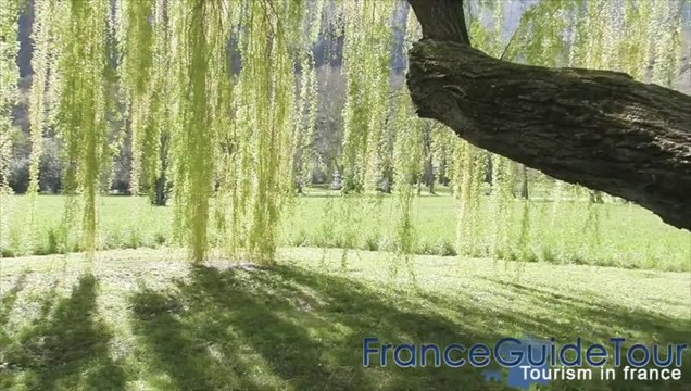 Le château de Sassenage au pied du Vercors en Isère