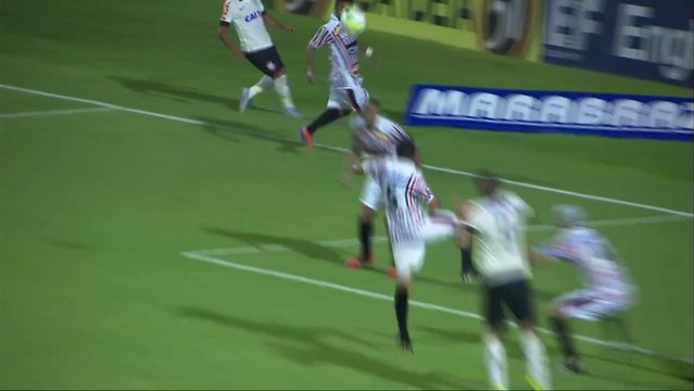 Corinthians bate Paulista em jogo sem criatividade