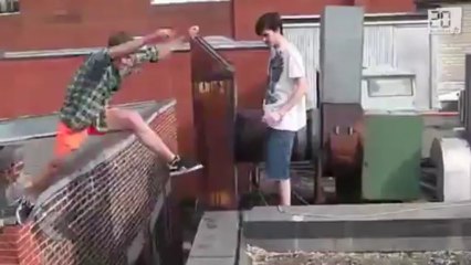 10 000$ dans un vrai panneau publicitaire