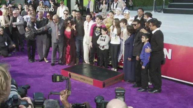 Bieber é preso por dirigir bêbado em racha