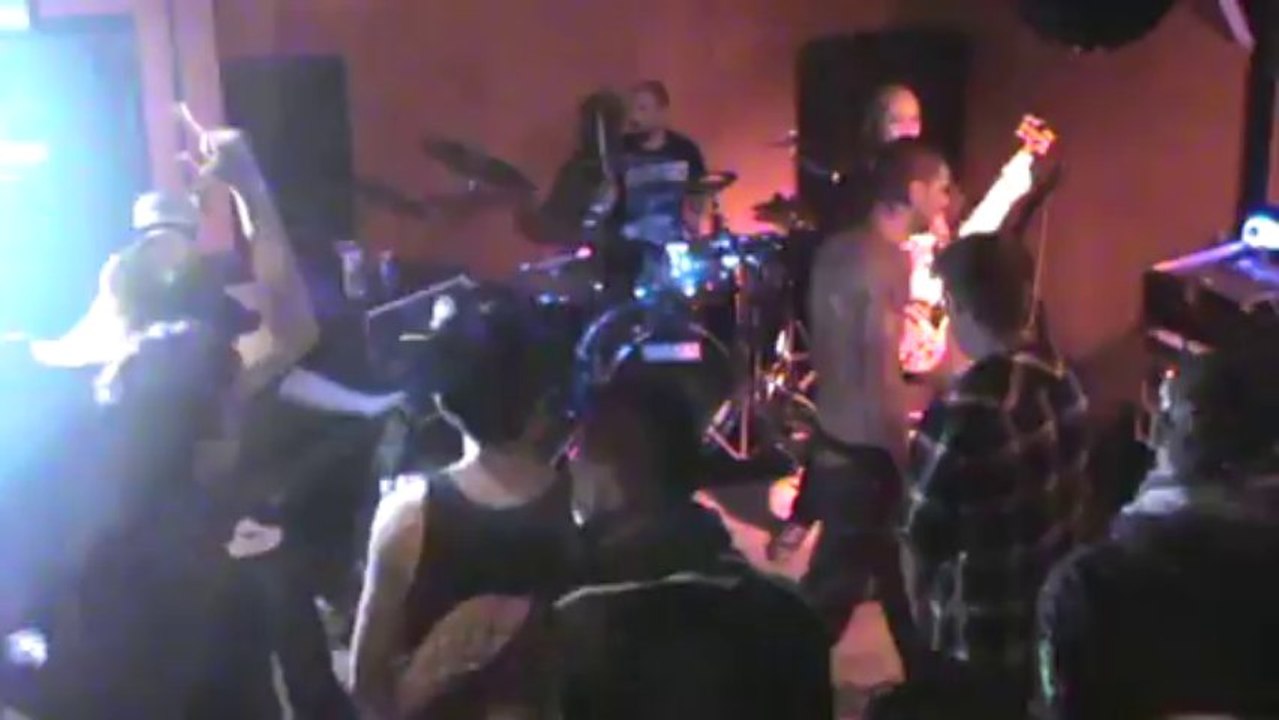 As We Bleed  20.10.2012 au Tennessee Le Havre part 05