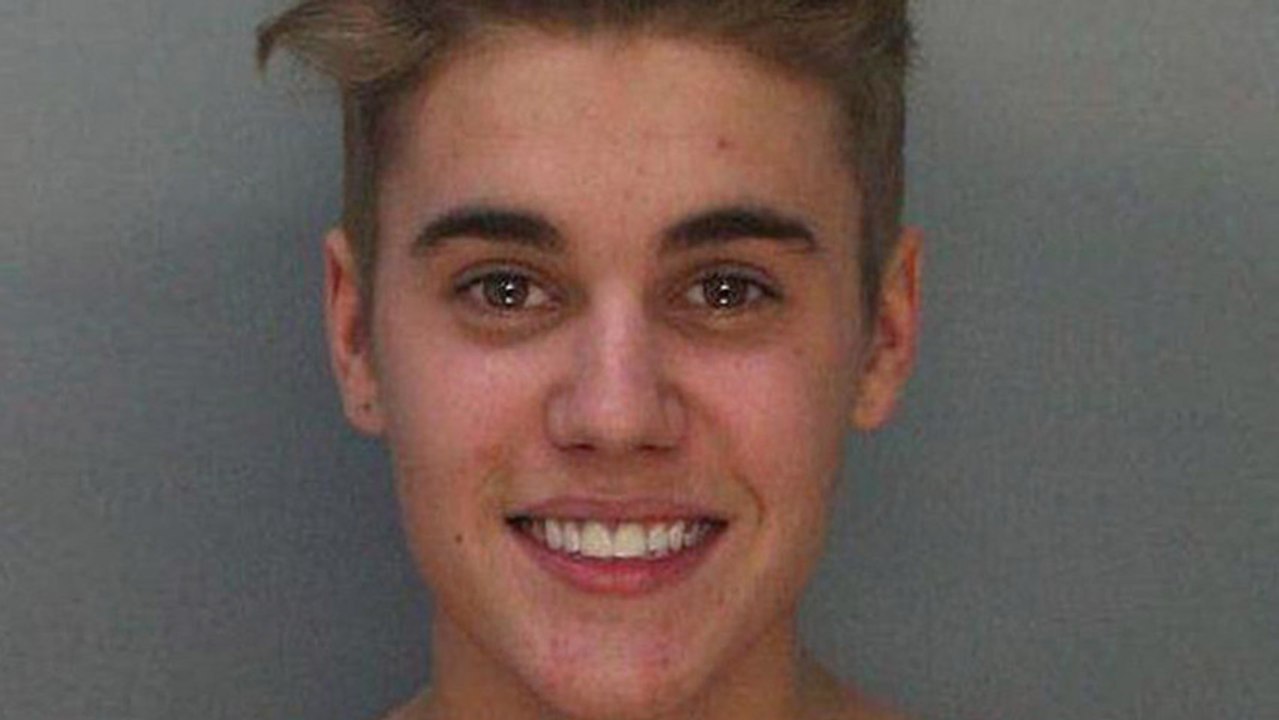 Justin Bieber Is Arrested For DUI
