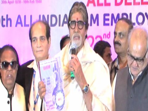 Amitabh Bachchan Felicitates Film Employees