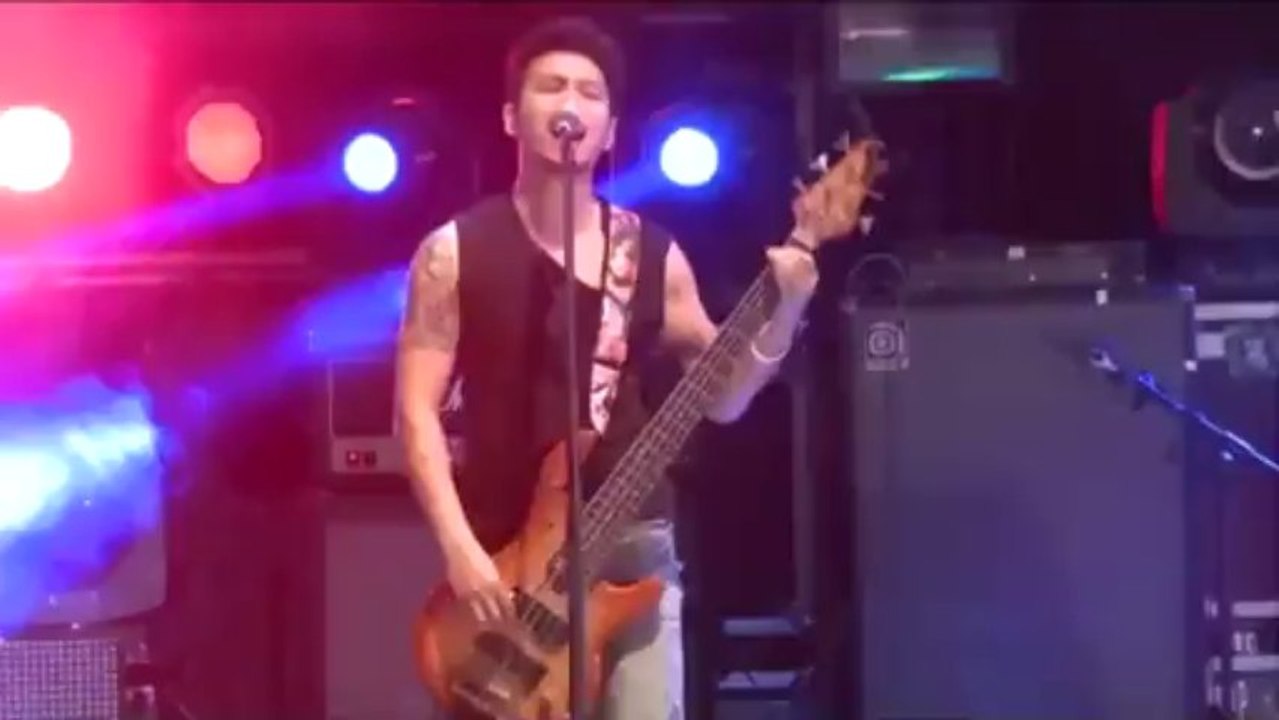 [MobiFone RockStorm 2013 - Hải Phòng] Tan - Oringchains