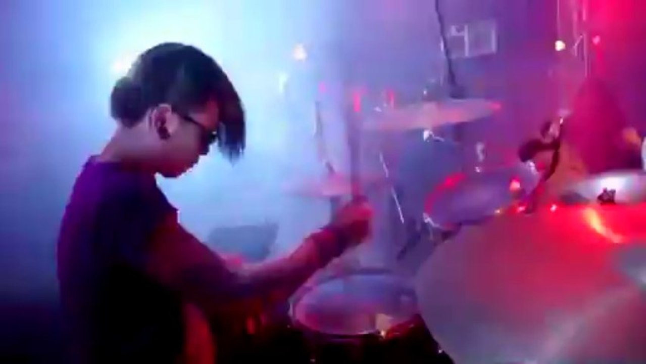 [MobiFone RockStorm 2013 - Huế] Burning All Sunday - Black Infinity