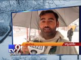 Snowfall shuts Srinagar-Jammu highway, rail service - Tv9 Gujarati